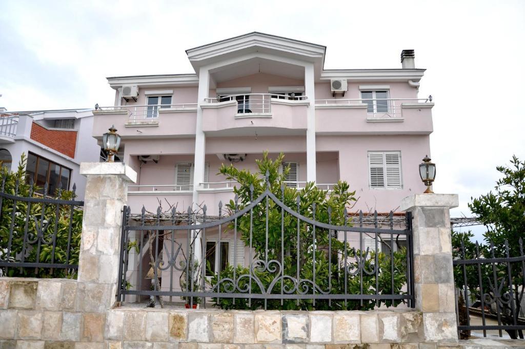 Apartments Perezaj Ulcinj Exterior foto